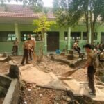 SMK Negeri 2 Kalianda Gelar Jum’at Bersih Serentak di sekolah